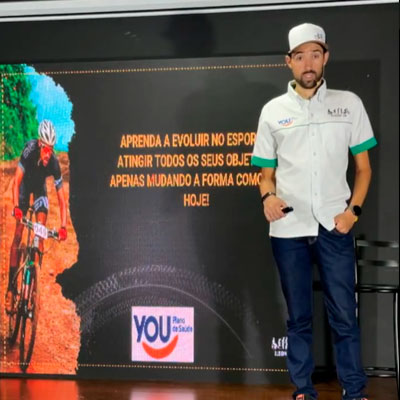 Foto do José Ilson no Início Lançamento da minha Mentoria Pense como um Campeão